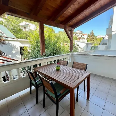 Matusan Πανσιόν 3*